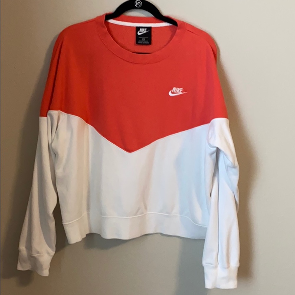 Nike Plus Size Crop Sweatshirt Size 2X (used)